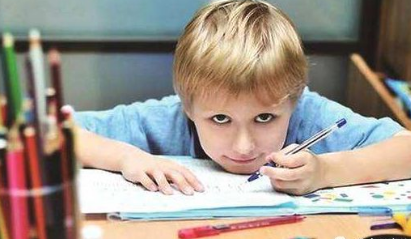 為什么會出現左撇子 寶寶左撇子更聰明嗎