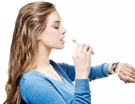 坐月子刷牙會造成牙齒酸軟嗎 坐月子要怎么刷牙