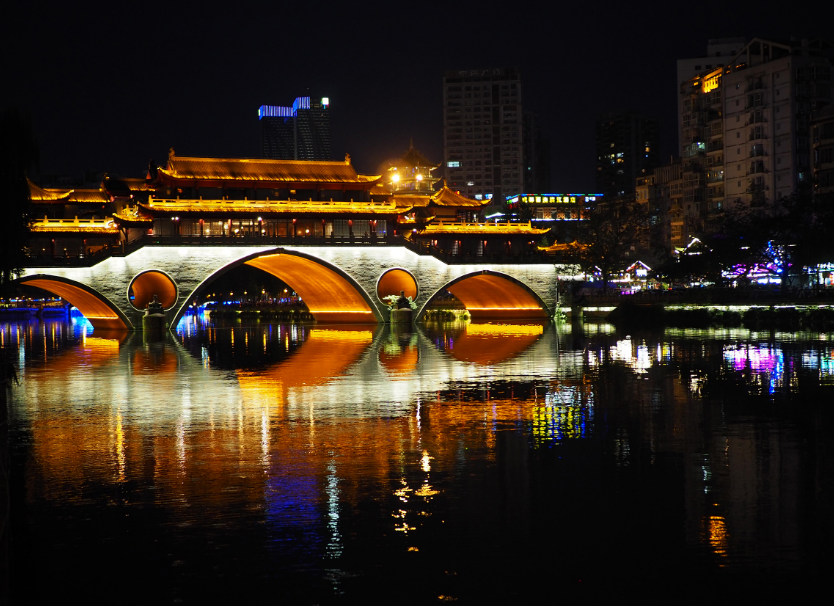 描述夜景的朋友圈配文 夜景發(fā)朋友圈配什么話