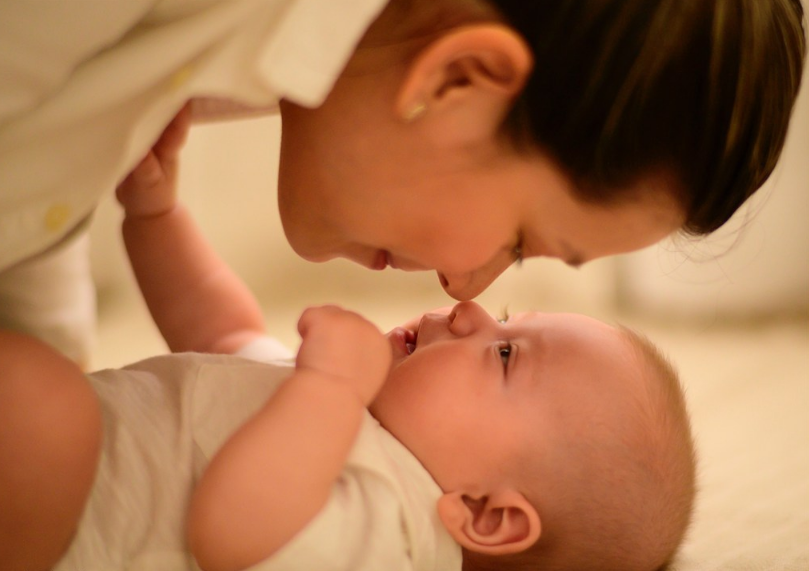 生完孩子之后胸部逐漸變小怎么辦 導(dǎo)致胸部逐漸變小的原因是什么 生完孩子之后胸部逐漸變小怎么辦 導(dǎo)致胸部逐漸變小的原因是什么