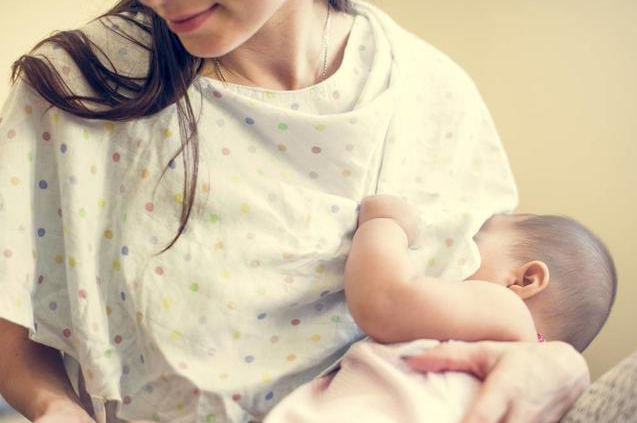 斷奶期間漲奶有硬塊正常嗎 斷奶后漲奶有硬塊怎么護理