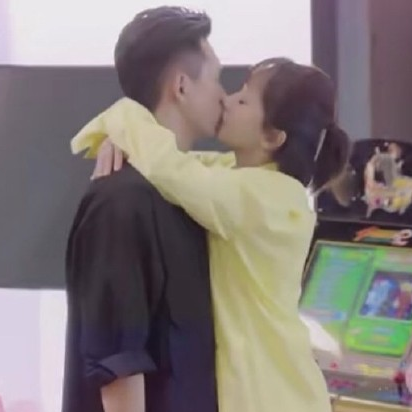 韓商言和佟年吻戲在哪一集 親愛的熱愛的吻戲在第幾集