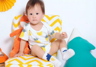 女兒一歲生日感言簡短 女兒一歲生日祝福語朋友圈