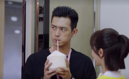 親愛的熱愛的周珊是誰 周珊是韓商言前女友嗎