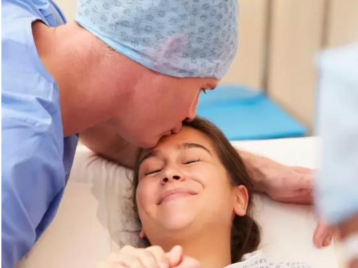 側切是醫生為了掙錢嗎 怎樣才能避免側切術