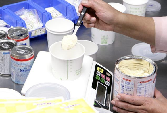 嬰兒奶沖太濃也會導致營養不良嗎 奶粉過濃有什么危害