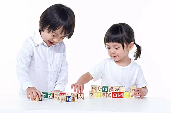 舍不得孩子長大的媽媽感言 舍不得孩子長大的朋友圈說說