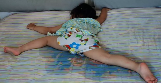 孩子排尿時間不規律怎么辦 三歲多孩子晚上尿沒有規律有辦法嗎