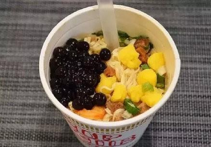 發光的珍珠奶茶是什么樣的 發光的珍珠奶茶你敢喝嗎