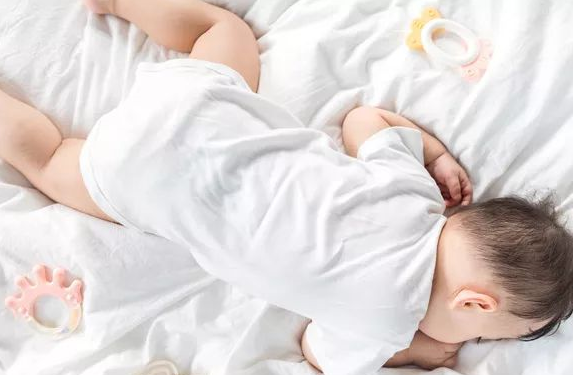 寶寶用的濕巾要怎么挑選 寶寶濕巾千萬別選錯了