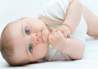 嬰兒吃奶太過頻繁是什么原因 嬰兒吃奶太過頻繁怎么辦