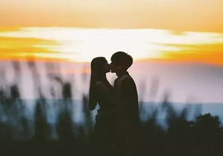 七夕適合發(fā)的情話說說 七夕撩人唯美情話大全