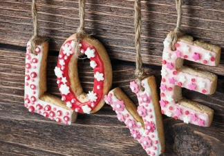 七夕領證發(fā)朋友圈句子 七夕領證說說語錄