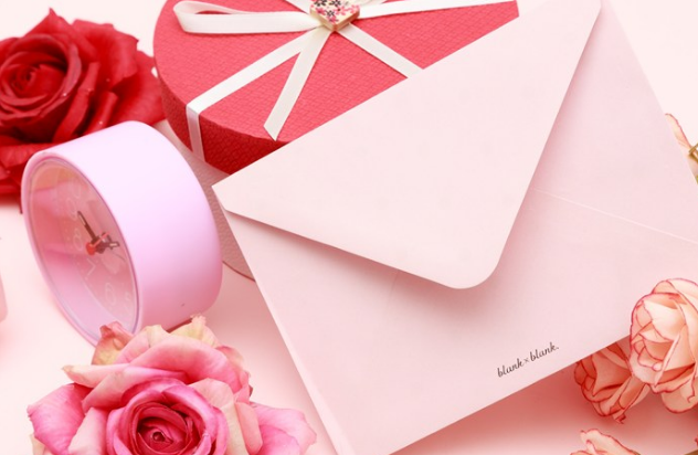 七夕收到禮物感動開心心情說說 七夕收到禮物驚喜心情句子