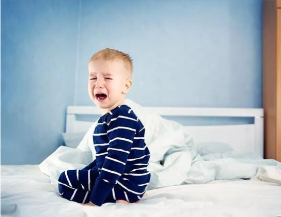 孩子睡覺磨牙是缺鈣嗎 孩子磨牙該怎么辦