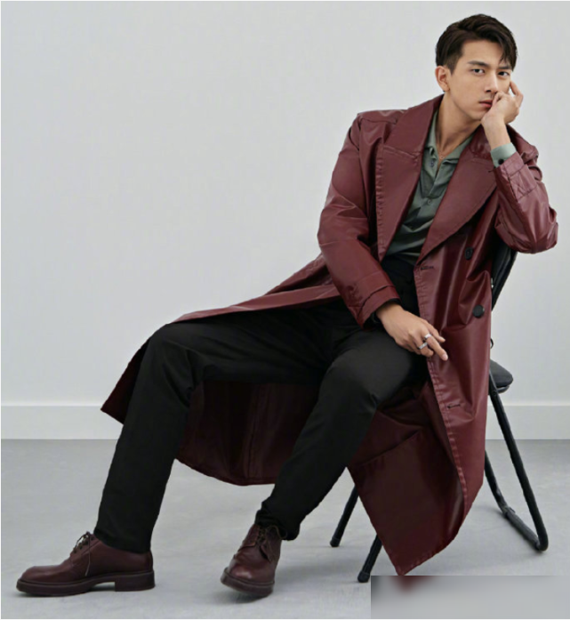 李現最新封面造型《BOBOSNAP》 李現封面造型集錦