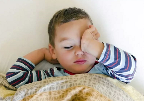 寶寶眼屎多是上火了嗎 寶寶上火了怎么辦 寶寶眼屎多是上火了嗎 寶寶上火了怎么辦