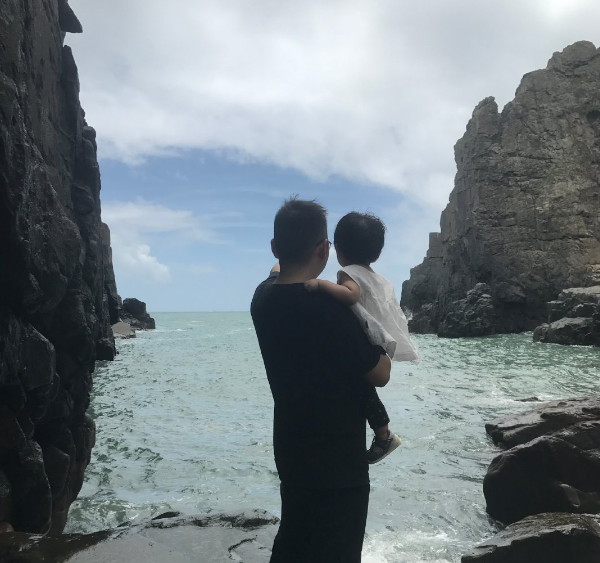 暑假帶孩子旅游心情句子 暑假帶孩子旅行說說朋友圈