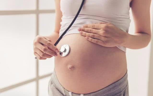 孕婦肚臍凸出是生兒子嗎 孕婦肚臍凸出是生男孩還是女孩