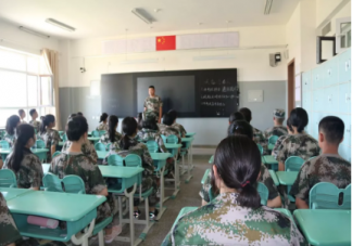 孩子第一次參加軍訓的說說 關于孩軍訓的朋友圈說說