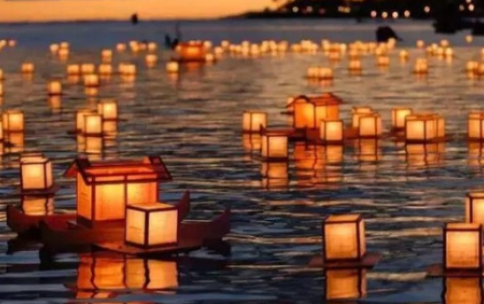 關于中元節的古詩有哪些 中元節古詩詞大全 關于中元節的古詩有哪些 中元節古詩詞大全