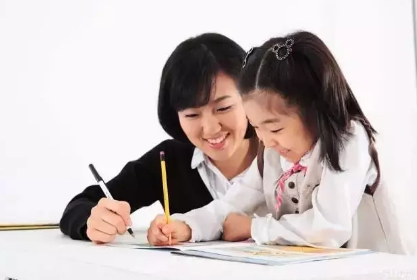 什么時間教寶寶寫字好 如何調動寶寶寫字的興趣 什么時間教寶寶寫字好 如何調動寶寶寫字的興趣