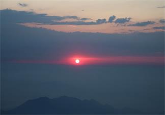 朋友圈關于爬泰山說說 爬完泰山的感慨心情