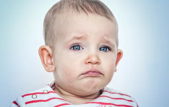 斷奶第一天晚上寶寶哭了心疼說說 斷奶心疼寶寶的句子