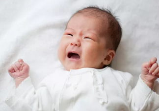 斷奶第一天晚上寶寶哭了心疼說說 斷奶心疼寶寶的句子