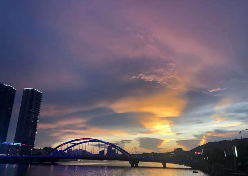 關于在外地想家的心情朋友圈 想家的說說心情短語