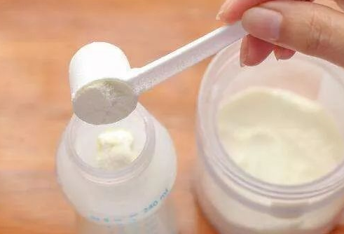 寶寶奶粉溫度多少能喝 寶寶奶粉溫度低了會(huì)有什么后果