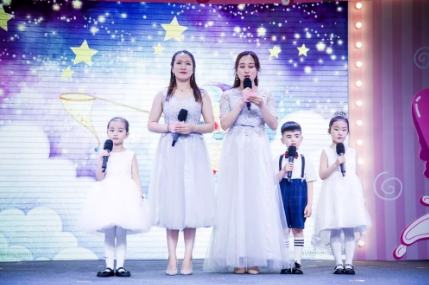 孩子第一次上臺表演鼓勵的話 寶貝第一次上臺表演心情