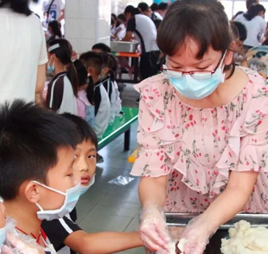 小學(xué)中秋節(jié)活動報道2019 小學(xué)中秋節(jié)活動新聞稿五篇 小學(xué)中秋節(jié)活動報道2019 小學(xué)中秋節(jié)活動新聞稿五篇