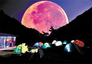 2019中秋節(jié)賞月的唯美朋友圈說說 中秋節(jié)賞月的優(yōu)美意境句子大全