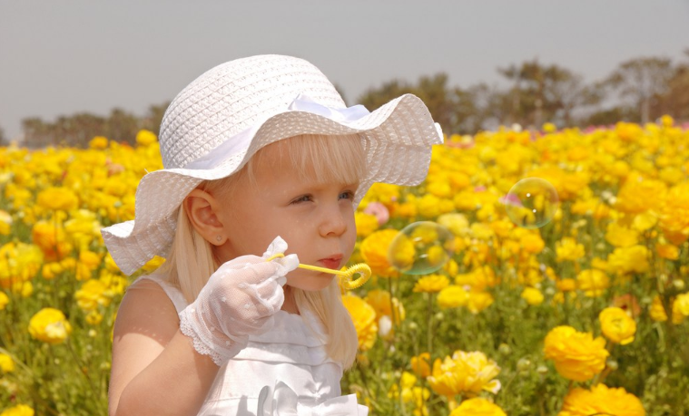 寶寶頭上有黃色的頭垢怎么辦好 寶寶有黃色的頭垢要洗掉嗎
