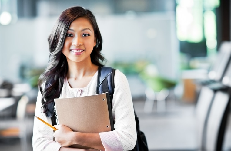 送女兒上大學(xué)心情 父母送女兒上大學(xué)句子說(shuō)說(shuō)