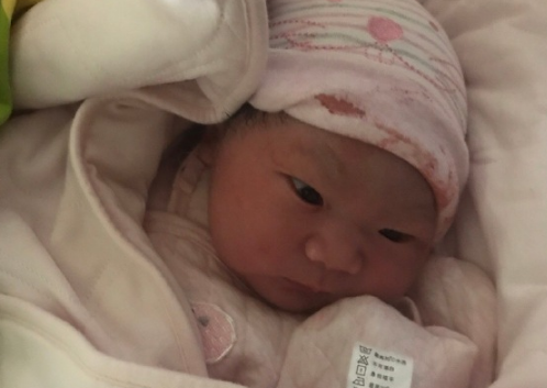 二胎朋友圈報喜說說 生完二胎報喜范文