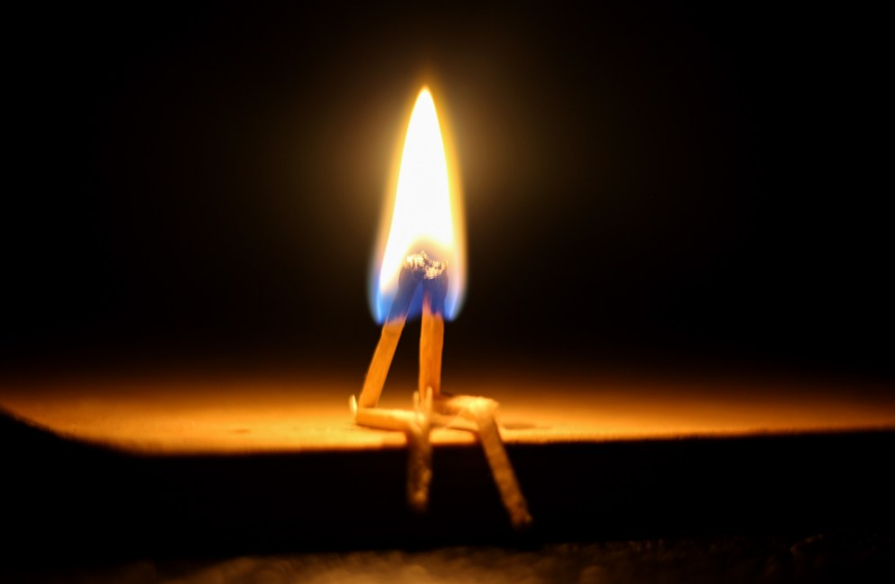 朋友圈創意公布戀情 宣布戀情發什么句子好