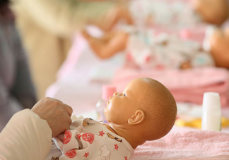 寶寶大便有奶瓣怎么辦 大便有奶瓣解決辦法