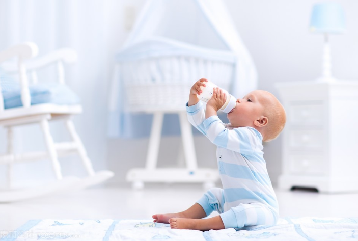 孩子口腔疾病怎么區(qū)分 口腔潰瘍、皰疹性咽峽炎、鵝口瘡有什么區(qū)別