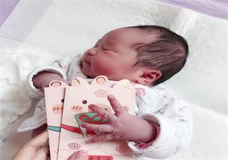 初為人父的唯美一點(diǎn)的句子 初為人父經(jīng)典感慨短句朋友圈