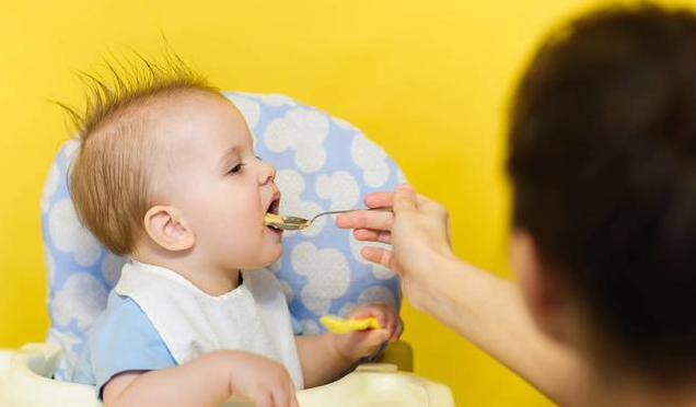 給寶寶喂飯帶來的什么危害 如何養(yǎng)成良好的吃飯習(xí)慣 給寶寶喂飯帶來的什么危害 如何養(yǎng)成良好的吃飯習(xí)慣