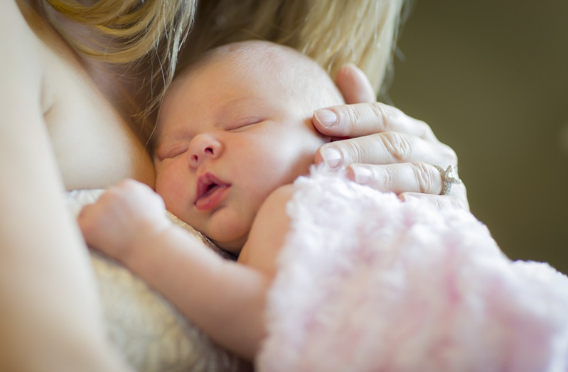 孩子一般幾點鐘夜醒 孩子半夜夜醒的成因是什么