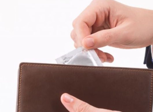 戴了避孕套就一定能預防性病嗎 戴避孕套的好處是什么