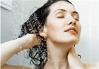 產(chǎn)后坐月子多久可以洗澡 坐月子洗澡要注意什么