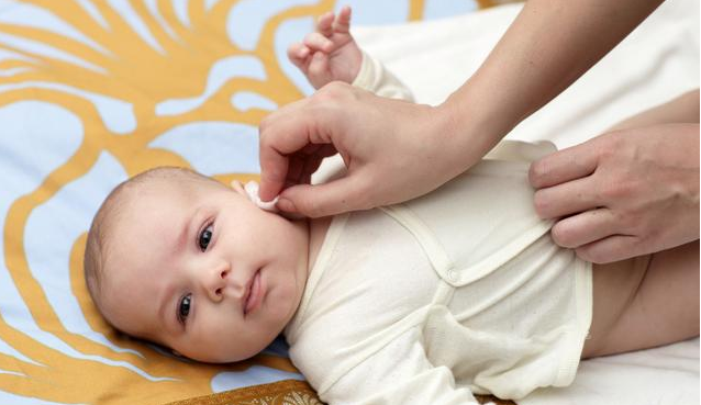 天冷孩子手腳冰涼要加衣服嗎 冬天孩子穿衣的正確指南 天冷孩子手腳冰涼要加衣服嗎 冬天孩子穿衣的正確指南