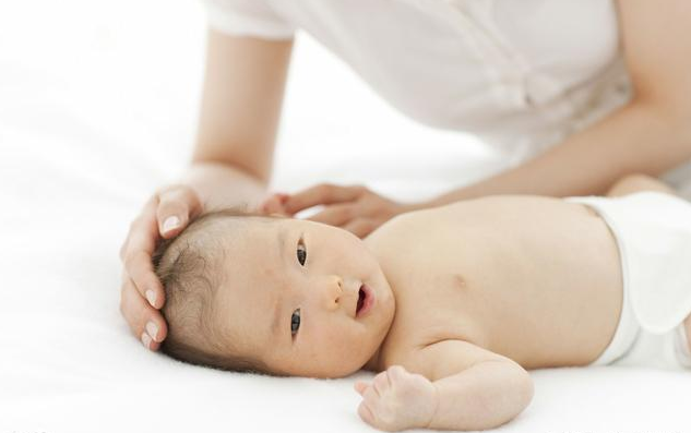 孩子頭發稀疏是怎么回事 孩子頭發稀疏怎么變濃密