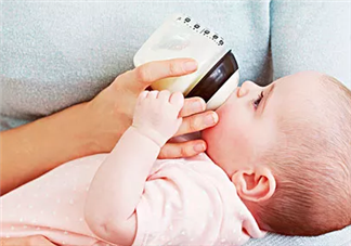 寶寶不喜歡奶瓶喂怎么辦 寶寶不喜歡奶瓶喂養(yǎng)的原因