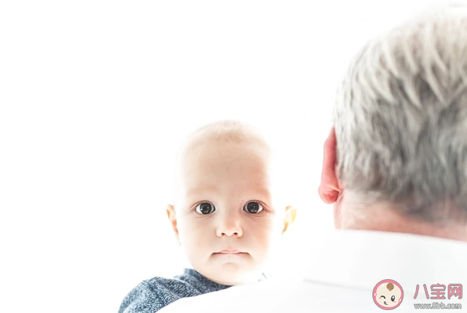 寶寶多大容易受到驚嚇 什么情況寶寶容易受驚