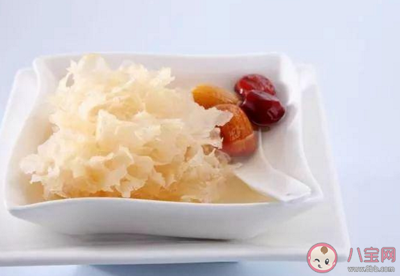 寶寶拍照閃光燈對(duì)眼睛有傷害嗎 寶寶拍滿月照要注意什么